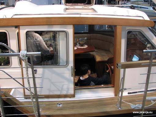 20101106_HanseBoote_229-Nauticat44.JPG