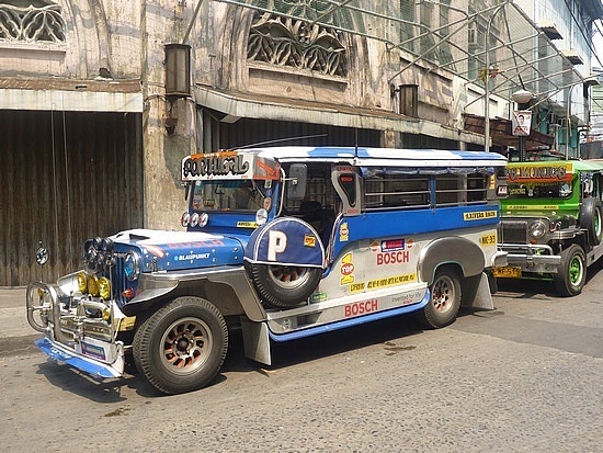 [1.1280806351.manila-jeepney-er-public-bus[2].jpg]