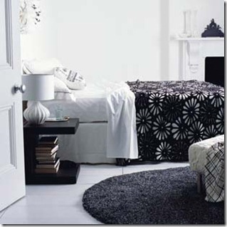 Black-and-white-bedroom