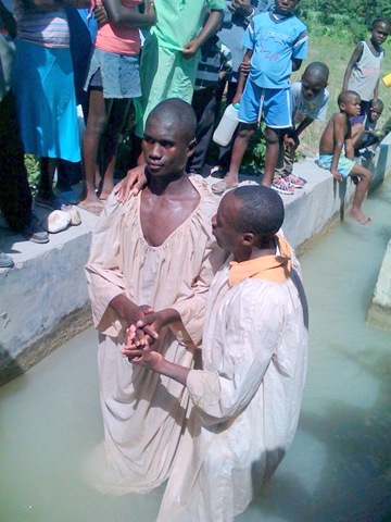 [Antonio in Haiti - Baptism - February 2009[2].jpg]