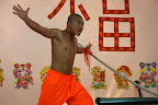 小孩子们不可以学喔