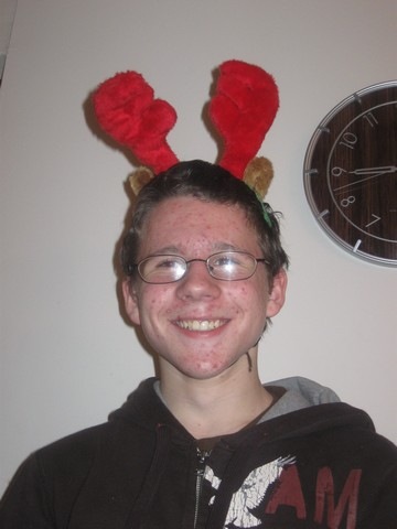 [teen christmas party 10[2].jpg]