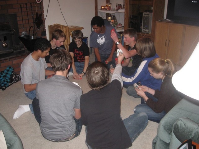 [teen christmas party 01[3].jpg]