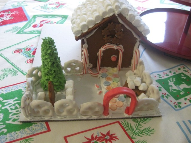 [gingerbread party 01[3].jpg]