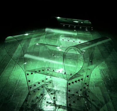Transparent Chair by Ron Arad 2 Silla de Policarbonato de Ron Arad