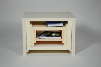 stacking nesting tables 1 Cuatro mesitas de noche en una