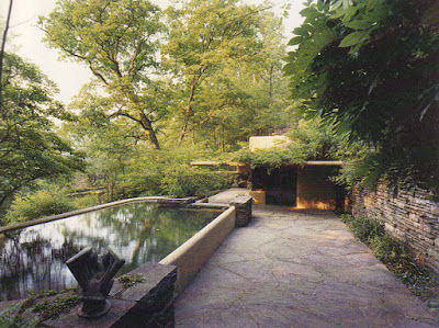 Interior de la casa de la cascada, de Frank Lloyd Wright guests Interior de la casa de la cascada, de Frank Lloyd Wright