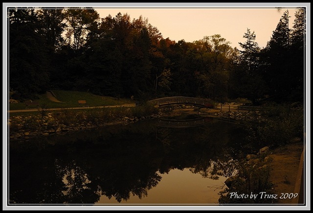 [photobytrusz_20091008_tbg_006[2].jpg]