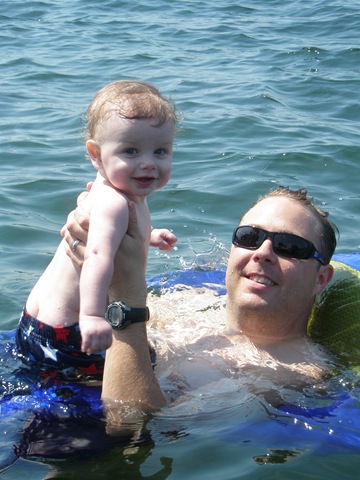[Swimming in Lake Whatcom 2009-07-30 005[2].jpg]