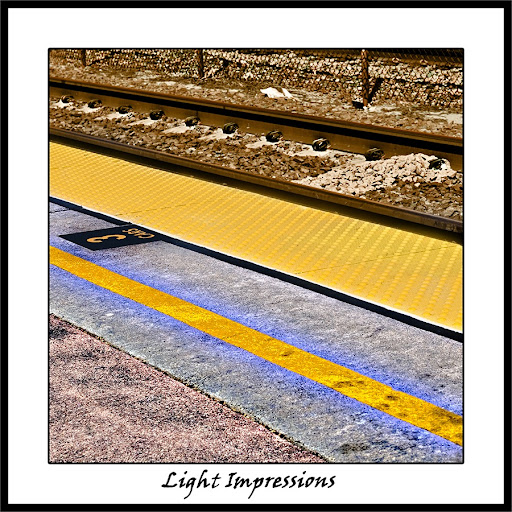 metrolink platform metrolink platform