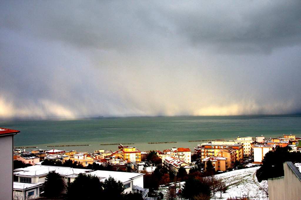 [La neve che venne dall'est-5[18].jpg]