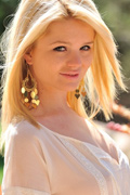 Nicole Gets Naked Outdoor
