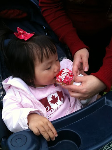1st ever Canada Day cupcake!!!!! Posted by Our family at 11:37 AM canada day cupcakes. 1st ever Canada Day cupcake!!!!! Posted by Our family at 11:37 AM