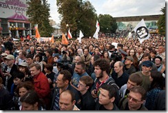 На Пушкинской площади в центре Москвы прошел многолюдный митинг в защиту Химкинского леса (фото с сайта "Газета.Ru")