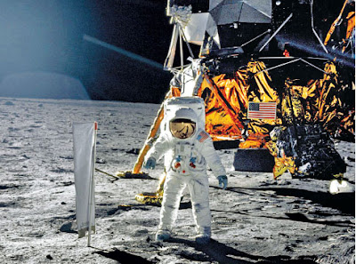 Apollo XI - is there a slide rule in this picture? Apollo XI - is there a slide rule in this picture?