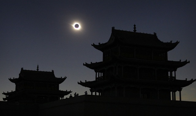 [16_seclipse.jpg[2].jpg]