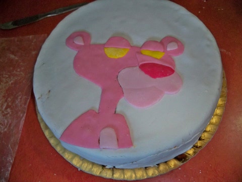 cake decorating in progress (1)