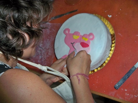 cake decorating in progress (2)