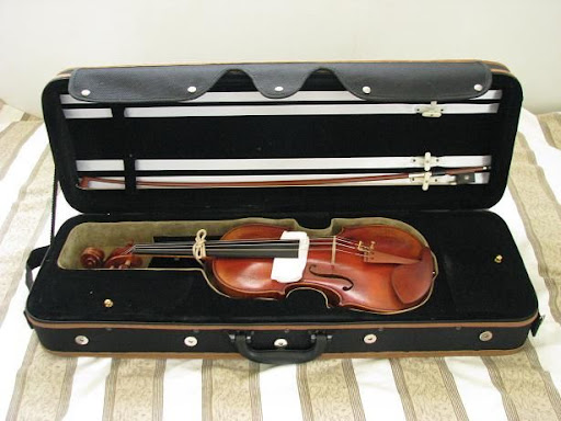 I really need to sell my other violin for the money. I bought this violin 2 years ago from a violin maker when I was in China. This is a genuine handmade violin, full size Guarneri model. It has beautiful looks and excellent sound quality. And it feels very comfortable when played, not like those cheaper ones. I seldom play this one because mostly i play my other violin. So it is still in very good conditions. I spent more than $1100 on it but now am willing to sell it for $750 OBO,  including the case, rosin,and so on as you can see in the picture.Call Joe at 808-927-6892 to arrange a meet. Mahalo! Location: Makiki/Honoluluits NOT ok to contact this poster with services or other commercial interests		
