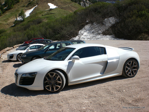 A small Brother of our Audi R8 V10 = Audi R8 V8 all white (=white side 