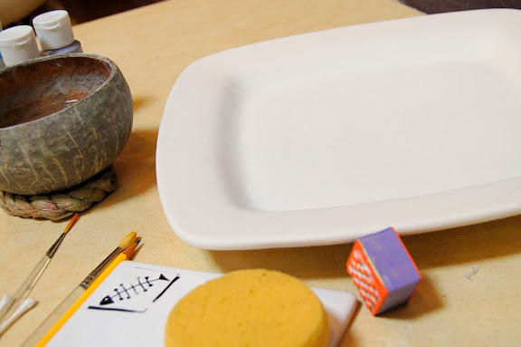 I decided to paint a big plate platter!