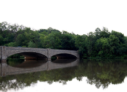 A view of the calm Delaware River.