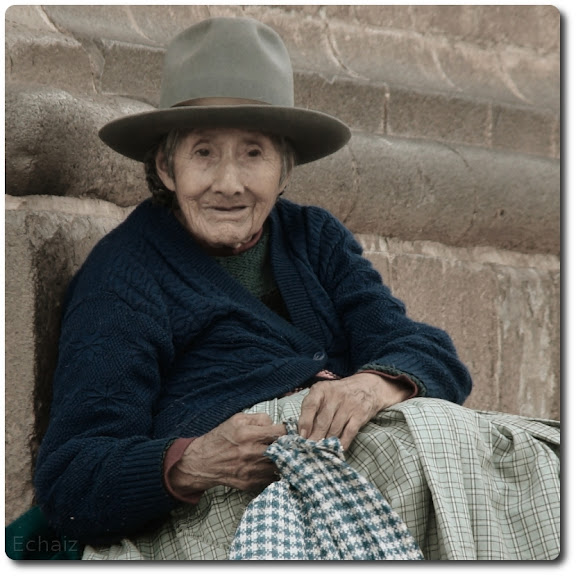 old lady peru