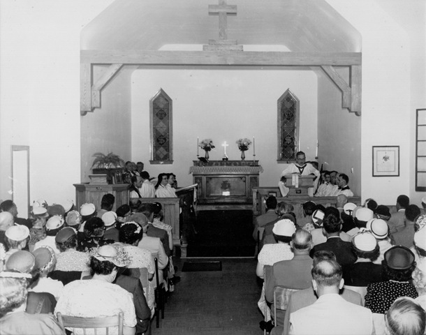 [StJohnInTheWildernessChurchInterior1950s[13].jpg]