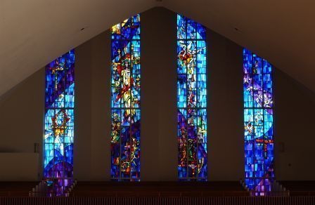 [Apostles-Creed-Stained-Glass[16].jpg]