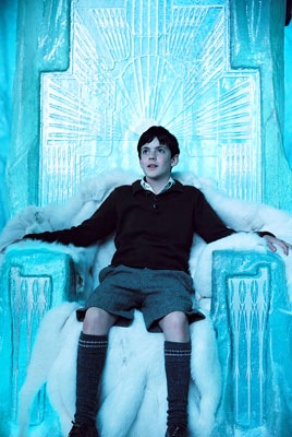 [Edmund-on-ice-throne[38].jpg]