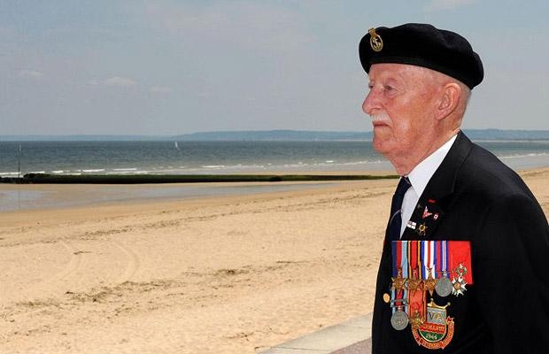 [DDay-veteran-returns-to-Normandy[6].jpg]