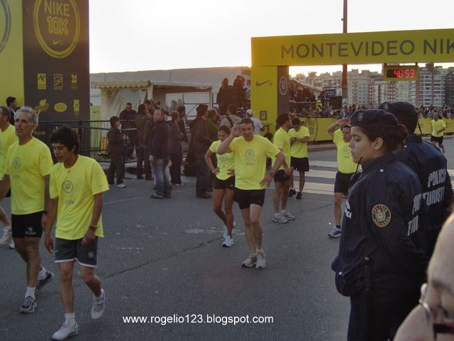 [HPIM1854 Laura bazallo brazos en jarra[2].jpg]