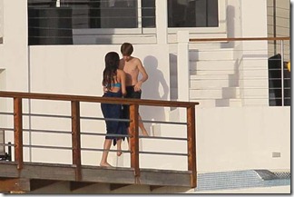 Justin Bieber and Selena Gomez Kissing fedoce 2