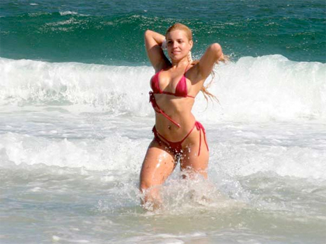 Loira da laje nua na Playboy Fotos da Fernanda Abraão pelada hype loiradalajenaplayboy Loira da laje nua na Playboy Fotos da Fernanda Abraão pelada