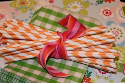 [Paper Straws Orange Stripe Close 7[4].jpg]