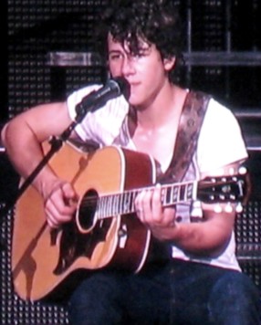 Nick Jonas (2)