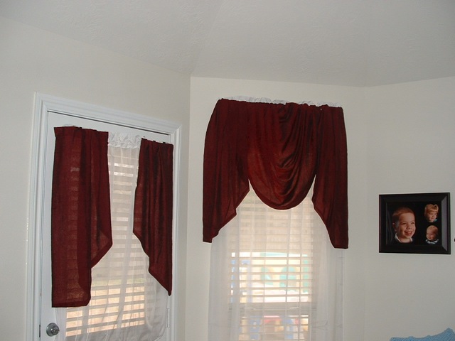 [20100130_BedroomCurtain02[1].jpg]