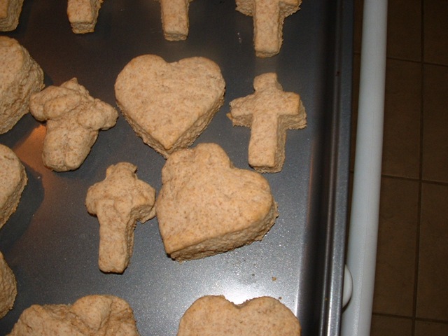 [20100205_HeartCrossBiscuits02[3].jpg]