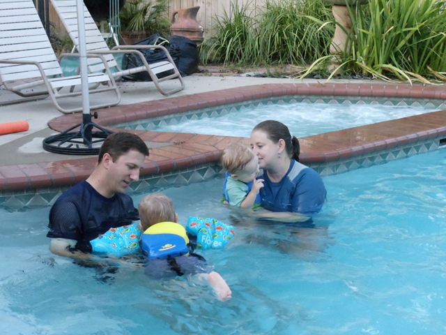 [20100813_Swimming01[2].jpg]