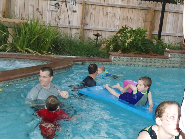 [20100813_Swimming06[2].jpg]