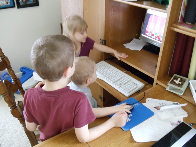 [20100903_JeffreyUsingMouse[2].jpg]
