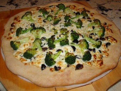 [pizza-de-brocoli-con-cebolla[4].jpg]