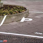 aparcamiento-reservado-a-todo-terrenos.jpg