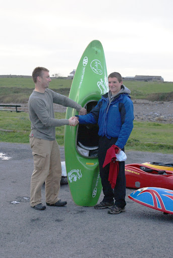 eoin receiving best newcomer boat