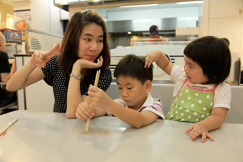 ภาระกิจ น้องเลอา น้องภาวิช ว่ายน้ำ