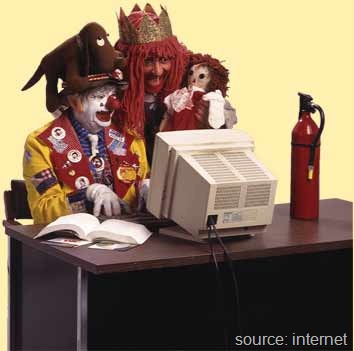 [clown on computer[8].jpg]