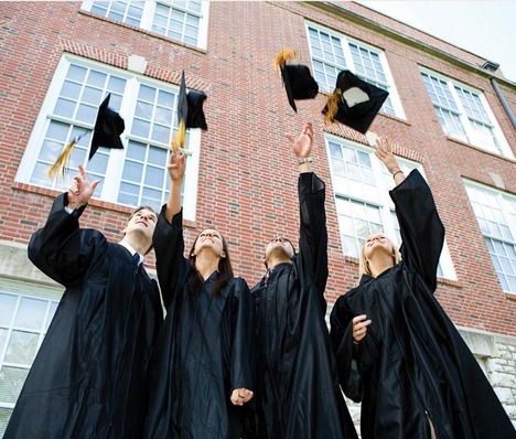 [graduate_tossers_ready[2].jpg]