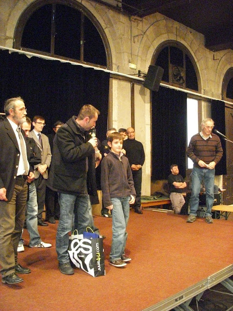 Didier Hardelin remet le Troph&eacute;e Georges Brun - 2010 &agrave; Paul Buffry