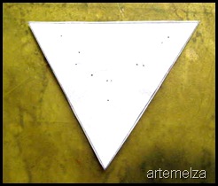 artemelza - fuxico com 2 triangulos