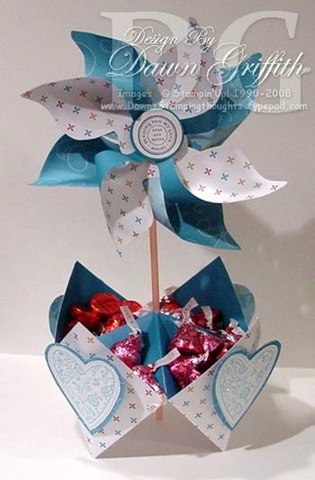 [candy_center_piece_with_windmill[4].jpg]